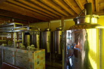 Brauerei in Baisha, Yunnan, China