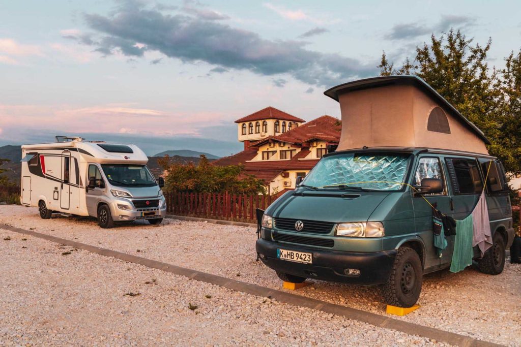 Camping auf dem Weingut Popova Kula - Demir Kapija - Nordmazedonien Roadtrip mit dem Camper - Wohnmobil