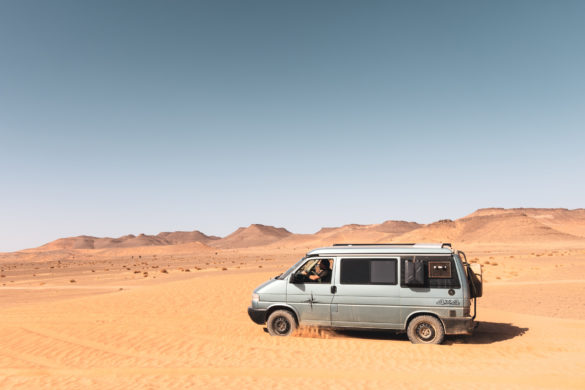 Marokko Offroad mit dem VW Bus 4x4 Camper in der Wüste