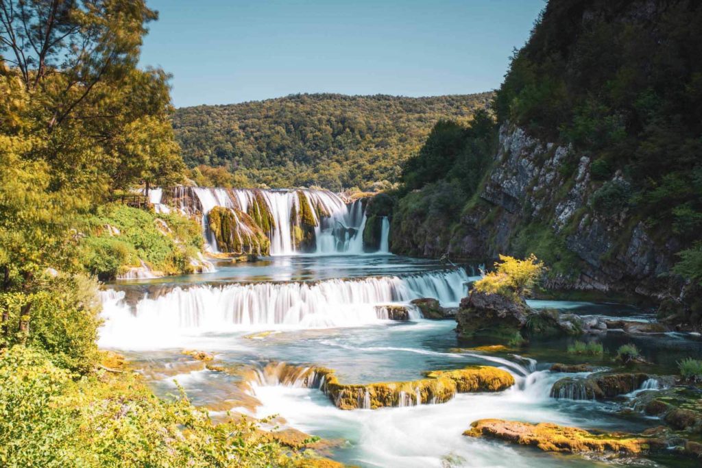 Wasserfall Štrbački Buk im Una Nationalpark in Bosnien und Herzegowina