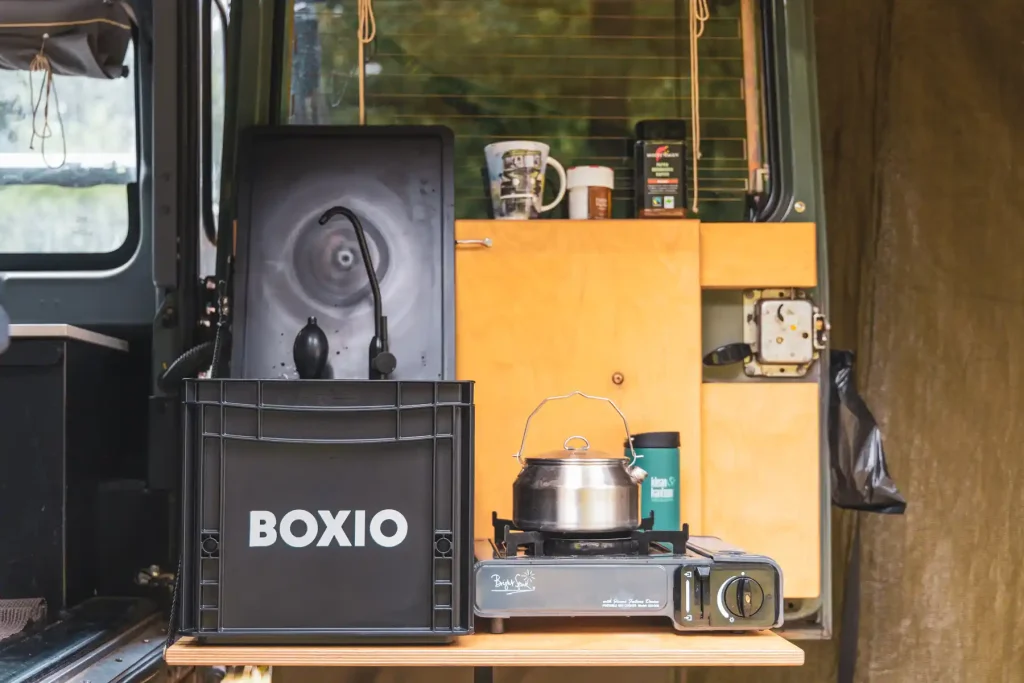 Mobiles Waschbecken im in der Camping-Küche im Einsat - Boxio Wash Erfahrungsbericht