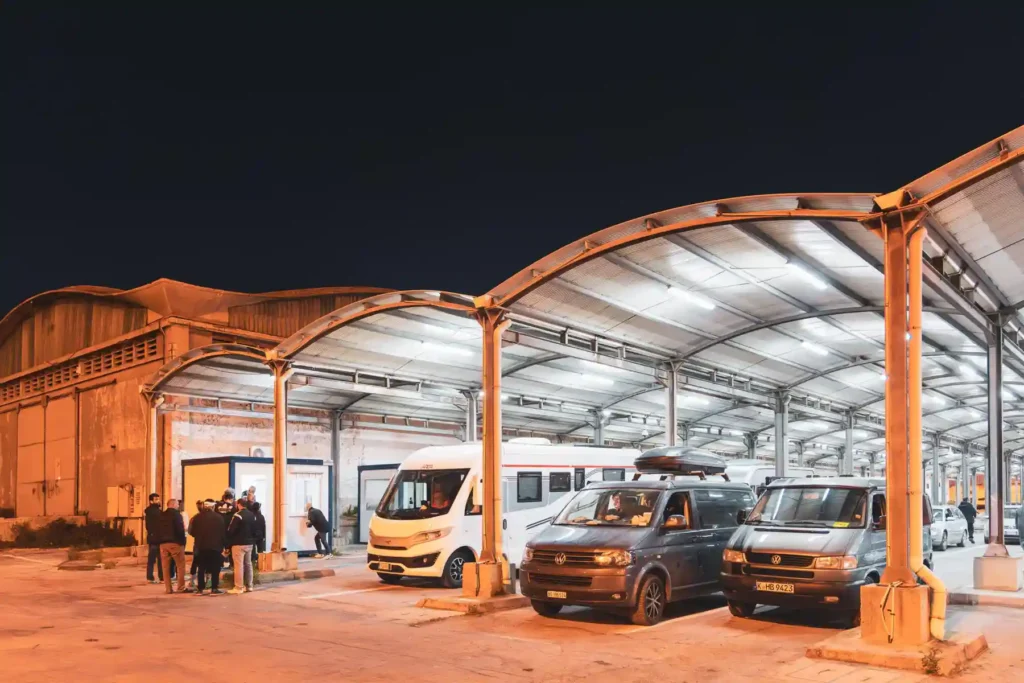 Einreise mit dem Camper nach Tunesien Grenzformalitäten bei der Einreise nach Tunesien mit dem Camper oder Wohnmobil
