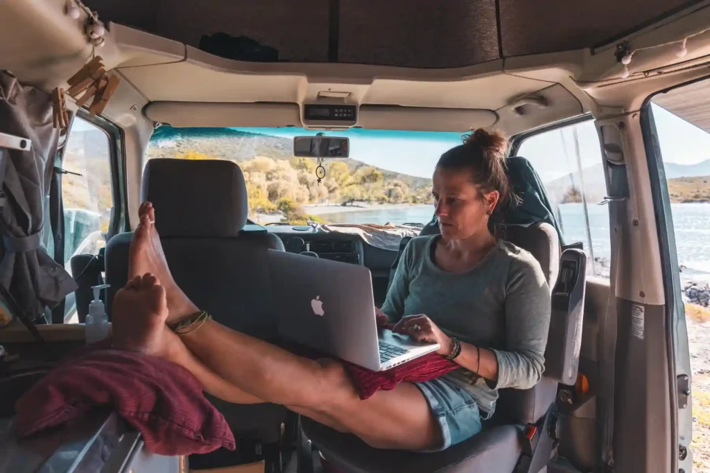 Bester WLAN Router für Wohnmobil - Remote arbeiten im Camper Unterwegs remote arbeite im Camper - Bester WLAN Router für Wohnmobil