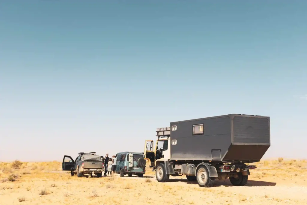 Tunesien Offroad mit dem 4×4 Camper Tunesien Offroad - Ein zweites oder sogar drittes Begleitfahrzeug ist besonders sinnvoll in der tunesischen Sahara