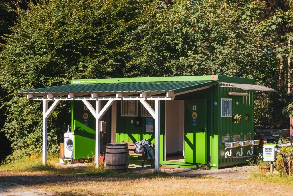 Naturcamping Bermudadreieck Geheimtipp Mecklenburgische Seenplatte Sanitäranlage Naturcamping Bermudadreieck