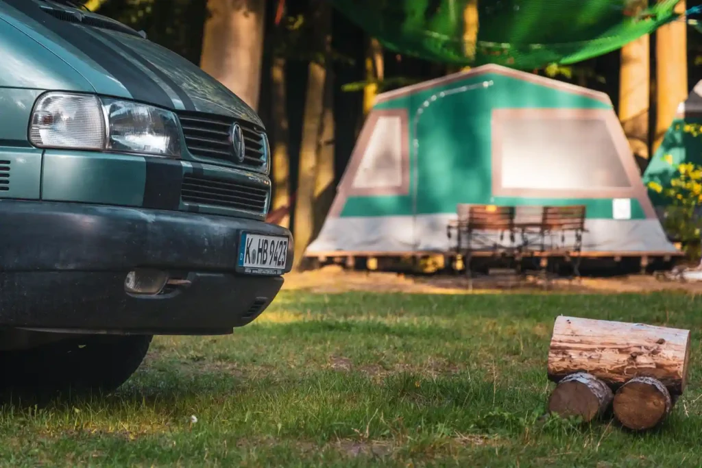 Naturcamping Bermudadreieck Geheimtipp Mecklenburgische Seenplatte Naturcampingplatz Bermudadreieck - Mietzelt und VW Bus